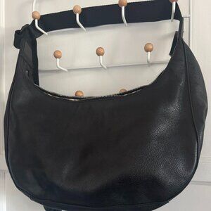 VERY RARE BAGGU REAL LEATHER MEDIUM CRESCENT!